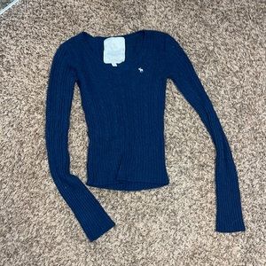Abercrombie and finch long sleeve